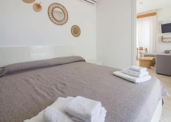 דירה Guesthost - Stunning In Pittulongu With Pool