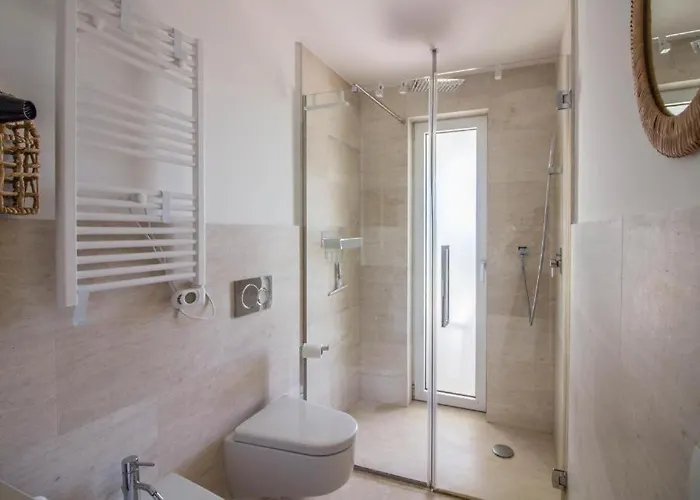 Guesthost - Stunning In Pittulongu With Pool Olbia